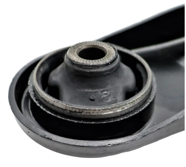 Рычаг передней подвески "MILES" правый нижний HYUNDAI SOLARIS 10-/KIA RIO IV 11- DB62213