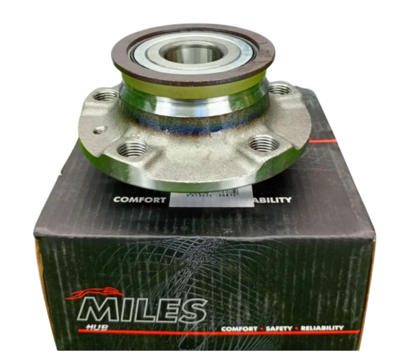 Ступица колеса "MILES" задняя с подшипником SKODA RAPID 12-/VW POLO седан (RUS) 09- DB83212